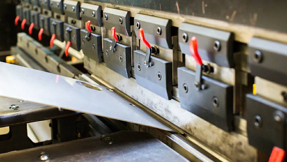 制作钣金加工项目都有哪些基础设备？-开云官方版网站登录入口-开云(中国)